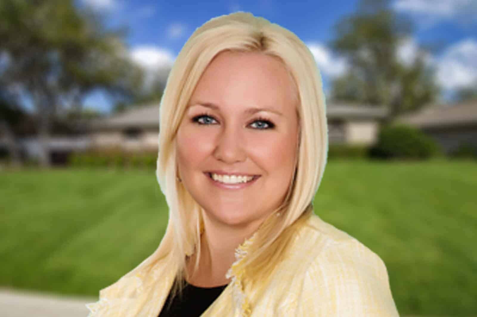 Real Estate Agent Sarah Hurley | Blue Sun Realty